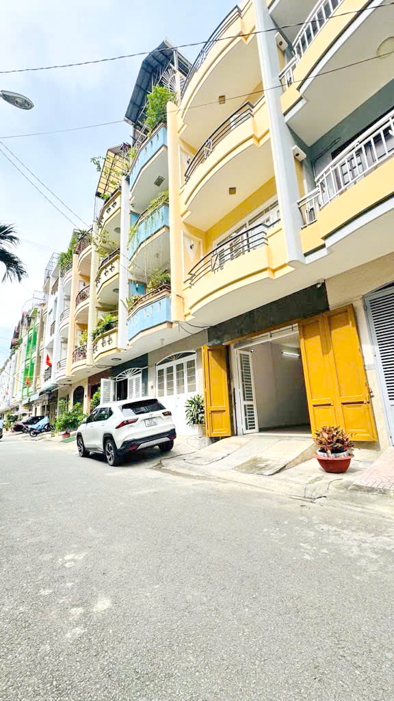 Bán nhà mặt tiền 2 lầu 4x16m KDC Cao Lỗ Phường 4 Quận 8